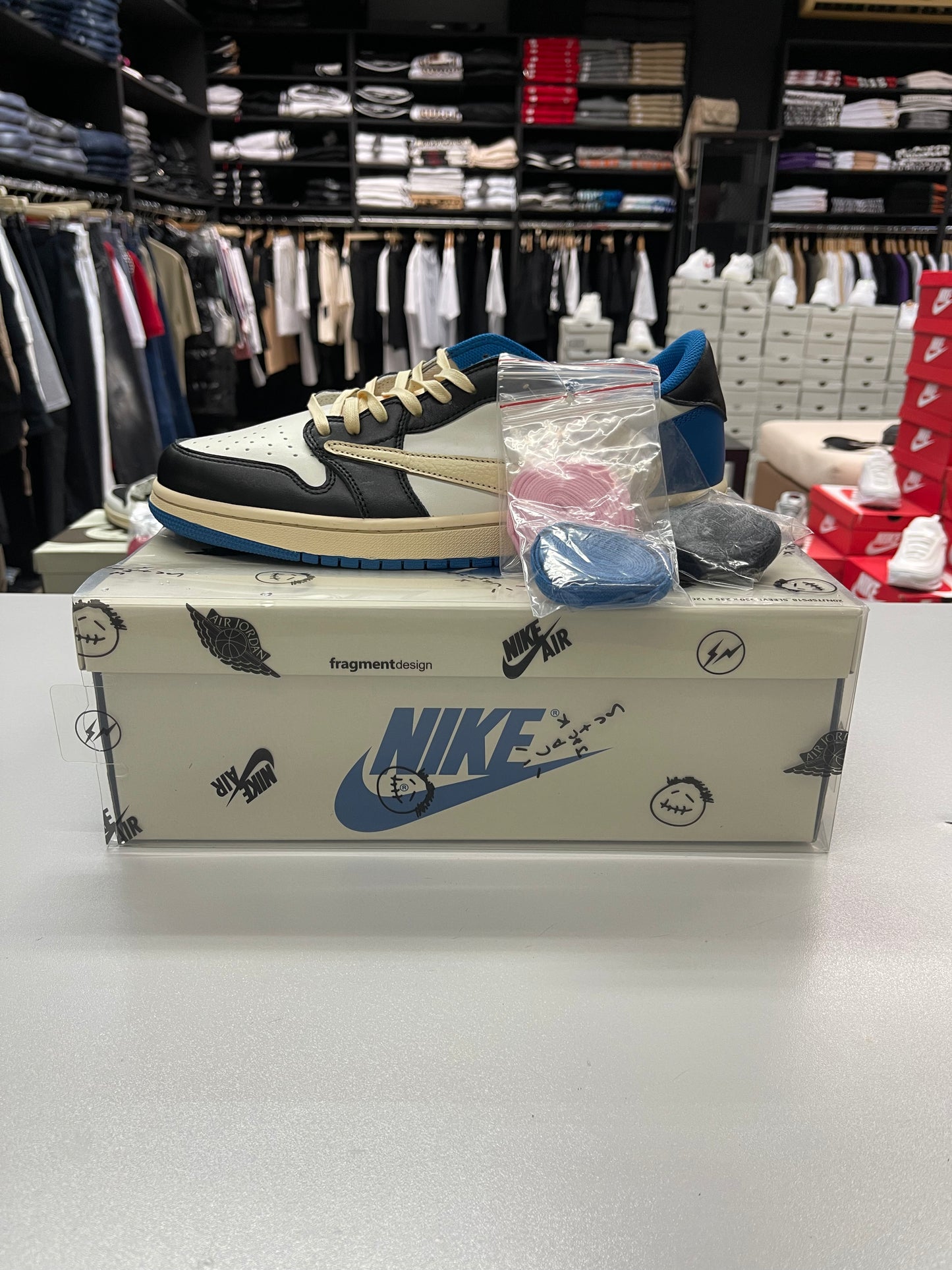 Air Jordan 1 Low OG SP x Fragment Design x Travis Scott